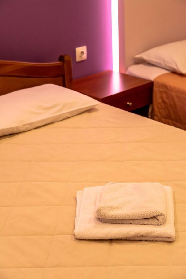 Telis Hotel Aigio Esterno foto