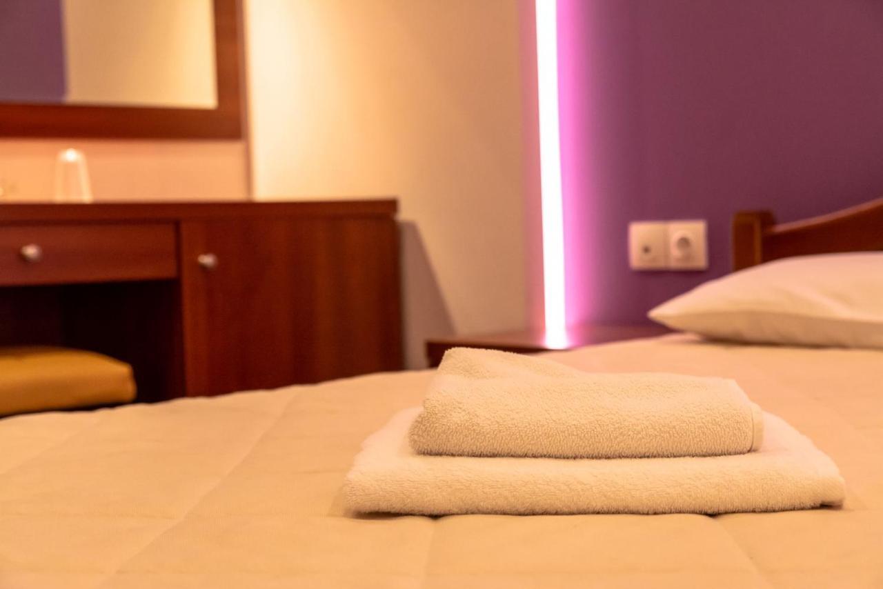Telis Hotel Aigio Esterno foto