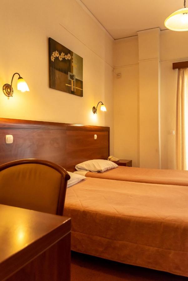 Telis Hotel Aigio Esterno foto